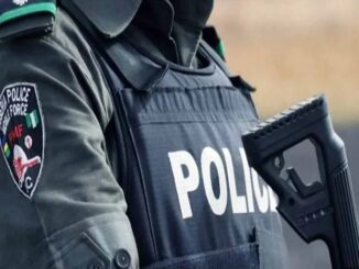 Police don arrest wey dey nack him pikin