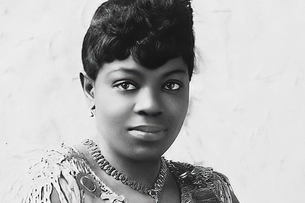 Matilda Jones: Black Diva Shattered Opera Ceiling Matilda Jones: Black Diva Shattered Opera Ceiling