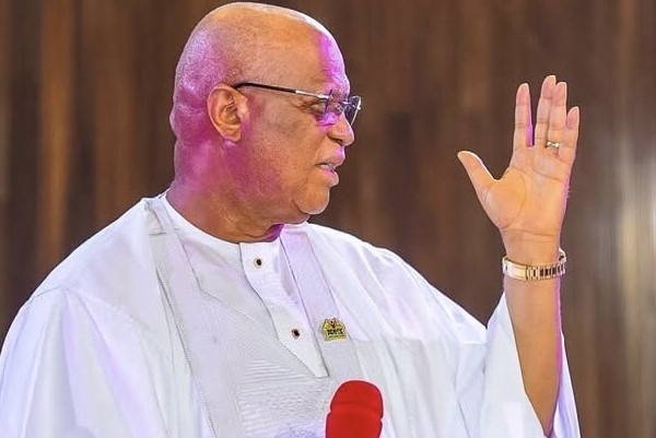 Governor Eno releases ₦2.3bn gratuities, total ₦80bn Governor Eno releases ₦2.3bn gratuities, total ₦80bn